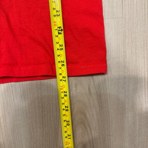 Men’s size Large Red Graphic Tshirt Featuring the band Hootie and the Blowfish - Picture 4 of 8